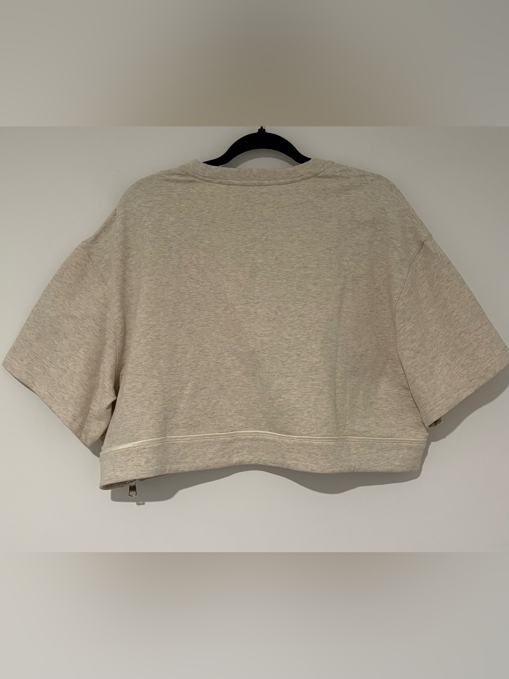 Varley Cream Cropped Short Sleeve Sweatshirt - Picture 3 of 6